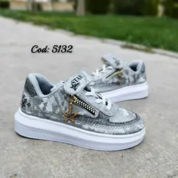 حراج ویژه این هفته کفش اسپرت بچگانه  پتینه لمه چسبی زیره پیو طوسی روشن ارسال رایگان  5132