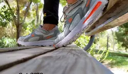 خرید کفش اسپرت مردانه فوق العاده شیک و راحت مدل نبوک رنگ طوسی نارنجی