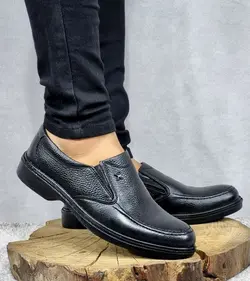 اومدیم با یه مدل ونس جذاب مردانه دیگه تو 4  رنگ جذاب کفش اسپرت مردانه  مدل FA_3 یه کار شیک مشکی زیر سفید ارسال رایگان کد3518