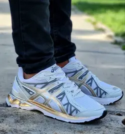 کفش کتونی اسپرت مردانه و پسرانه طرح اسیکس شیک و باکیفیت بالا سفید طلایی با ارسال رایگان 3761