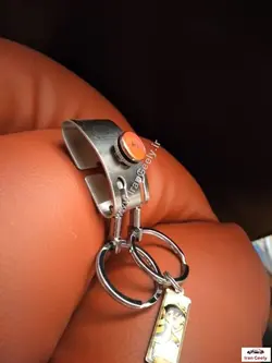 جا کلیدی کمری با لوگو پژو