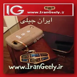 جاسوئیچی جدید طلایی با لوگوی آبی-مشکی 3D جیلی امگرند