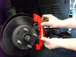 کاور ترمز برمبو وارداتی سایز کوچک نقره ای ۱۹ سانتیمتری