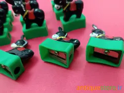 مداد تراش قدیمی (طرح عروسکی)