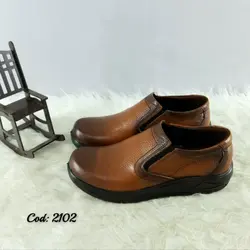 کفش چرم طبیعی مجلسی اداری  مردانه زیره طبی تزریق مستقیم عسلی ساده زیبا و شیک 2102   با ارسال رایگان