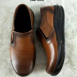 کفش چرم طبیعی مجلسی اداری  مردانه زیره طبی تزریق مستقیم عسلی ساده زیبا و شیک 2102   با ارسال رایگان
