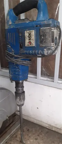 چکش تخریب نک ۱۱ کیلویی مدل nek 1525db استوک