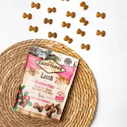 تشویقی سگ بره با کرنبری تقویت سیستم ایمنی کارنی لاو Carnilove lamb with cranberries crunchy snack
