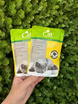 پوچ گربه کت بن بن با گوشت مرغ و برنج و دانه کتان در سس ۱۰۰ گرمی Cat BonBon reich an huhn, mit reis und leinsamen in sauce