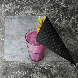 پادری آشپزخانه مدل یک لیوان آب میوه طبیعی