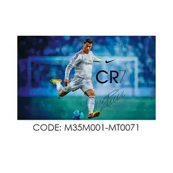 پادری نوجوان مدل توپ و رونالدو