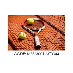 پادری نوجوان مدل تنیس باز