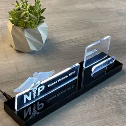 استند ‏موبایل ‏یا ‏کارت ‏ویزیت ‏پزشک - فروشگاه اینترنتی رابین لند | قیمت خرید کادو-هدیه-دخترانه-برای همسر-دختر-پسر-ولنتاین-سازمانی