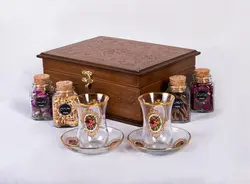 پک هدیه سلجوقی - فروشگاه اینترنتی رابین لند | قیمت خرید کادو-هدیه-دخترانه-برای همسر-دختر-پسر-ولنتاین-سازمانی