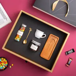 پک هدیه سوئیتی - فروشگاه اینترنتی رابین لند | قیمت خرید کادو-هدیه-دخترانه-برای همسر-دختر-پسر-ولنتاین-سازمانی