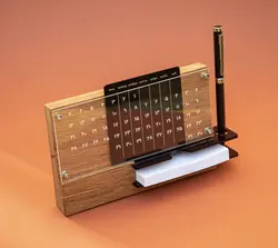 تقویم رومیزی چوبی کد 107 - فروشگاه اینترنتی رابین لند | قیمت خرید کادو-هدیه-دخترانه-برای همسر-دختر-پسر-ولنتاین-سازمانی