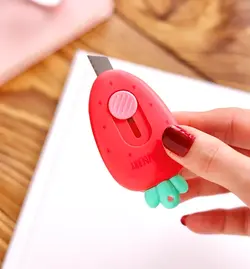 مينی کاتر طرح توت فرنگی