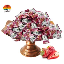 خرما شکلاتی توت فرنگی با مغز بادام  1000 گرمی(ویژه اعیاد)