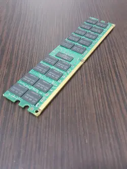 حـافظـه رم DDR2 ســـرور با ظرفیت چهار گیگابایت RAM 4GB 2Rx8 PC2-5300P DDR2-555 SDRAM Memory