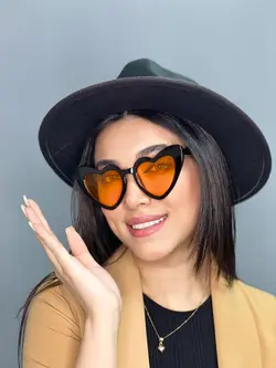 عینک آفتابی زنانه نارنجی قلبی برند چنل یووی400