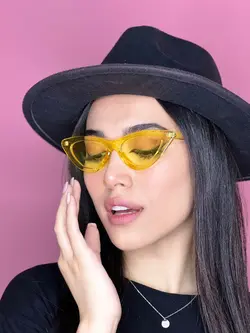 عینک آفتابی گربه ای زنانه چنل زرد v7 یووی 400