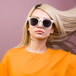 عینک آفتابی زنانه سفید مشکی جنتل منستر