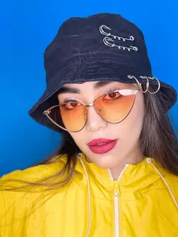 عینک زنانه مثلثی فرم طلایی عدسی نارنجی گرادیانت