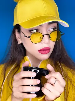 عینک افتابی زنانه گرد چند ضلعی عدسی زرد