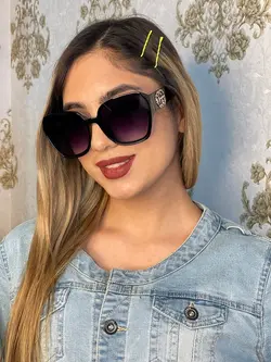عینک آفتابی زنانه گوچی دسته پهن مشکی