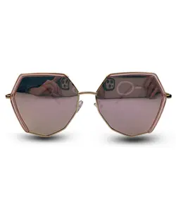 عینک آفتابی زنانه صورتی چندضلعی برند گوچی پلاریزه