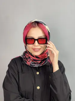 عینک آفتابی زنانه قرمز مشکی برند پرادا یووی 400
