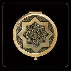 آینه جیبی طلایی قلمزنی برنجی طرح گل و مرغ و هندسه نقوش ختایی با بسته بندی نفیس کد 101952