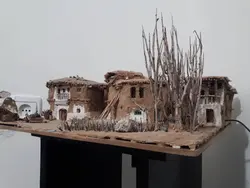ماکت کاهگلی چهار خانه روستایی حیاط دار با سیستم نورپردازی کد 101883