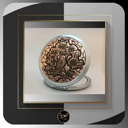 آینه جیبی نقره ای قلمزنی مسی طرح گل و مرغ کد 101643