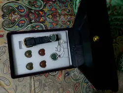 گردنبند و دستبند نقره و چرم با سنگهای درمانی