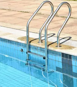 نردبان استخری طرح کلاب هایپر استخر مدل HE-CLUB-3