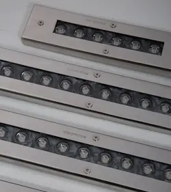 چراغ استخر خطی روکار آکوامارین مدل Pearline90R