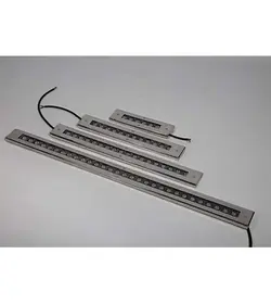 چراغ استخر خطی روکار آکوامارین مدل Pearline90R