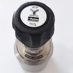 . رگولاتور فشار تمام استیل  پارکر veriflo مدل HF1215