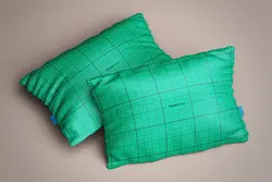 موکاپ بالش دوتایی روی هم