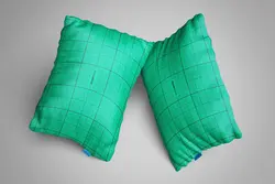 موکاپ بالش دوتایی کنار هم