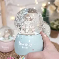 گوی موزیکال دختر و نیمکت