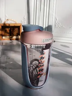 شیکر بدنسازی حرفه ای اورجینال با همزن سیمی – 600 میلی لیتر