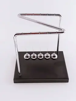 آونگ پاندولی تعادلی نیوتن – یک اکسسوری عالی برای دکوراسیون