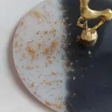 استند جواهرات و آکسسوری جنس رزین و پلکسی مشکی طلایی قطر 9.5