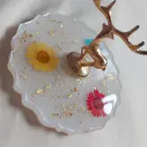 استند آکسسوری و جواهرات گل بابونه