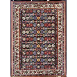 فرش گبه 700 شانه کد 108 زمینه سورمه ای (غیربرجسته)