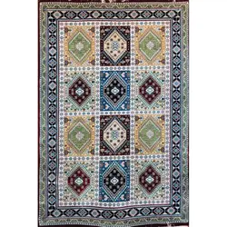 فرش گبه ابریشمی طرح ایلیاتی زمینه لاکی (غیربرجسته)