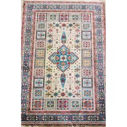 فرش گبه ابریشمی کد 3050 زمینه بژ (غیربرجسته)