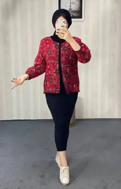 شناسه : #49752 نام : کت جاجیم قرمز جنس : جاجیم گلدوزی شده رنگ بندی : قرمز،سبز،سرخابی سایز ها : فری سایز 38 تا 46 قد کار ۷۰ ، دور سینه ۱۰۴ ، دور کمر ۹۸ ، قد آستین ۵۴ ، دور بازو ۴۹ ، دور مچ ۳۴ قیمت : 250 هزار تومان